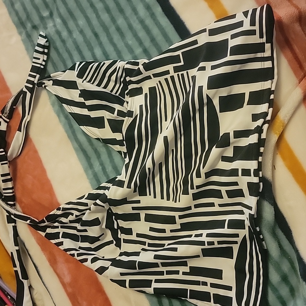 Tankini top - Picture 2 of 3